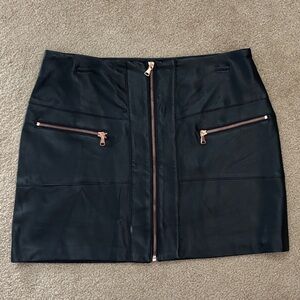 Kendall & Kylie Black Mini Skirt with Zipper Details